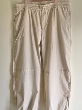 Old Navy Women’s Light Beige Elastic-Waist Joggers